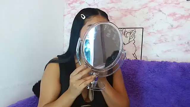 Snapshot of anahi__s chatting on November 29, 2025, 6:52 pm anahi s online show from November 29, 2025, 6:52 pm