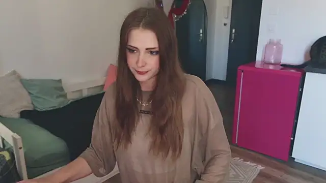 Snapshot of ce_leste__ chatting on October 17, 2025, 1:35 pm ce leste online show from October 17, 2025, 1:35 pm