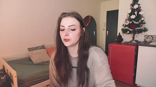 Snapshot of ce_leste__ chatting on December 17, 2025, 4:23 pm ce leste online show from December 17, 2025, 4:23 pm