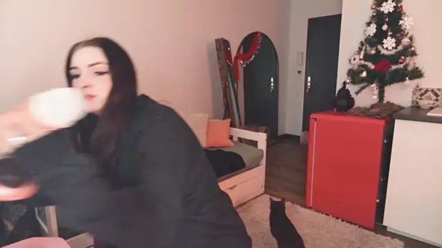 Snapshot of ce_leste__ chatting on December 5, 2025, 3:54 pm ce leste online show from December 5, 2025, 3:54 pm