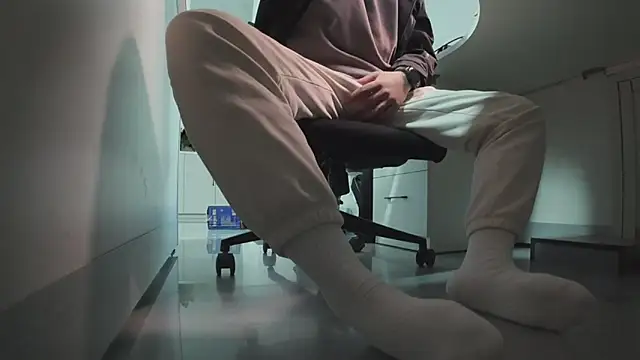 Lucas nn online show from November 13, 2025, 8:07 am