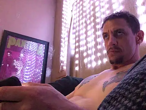 Highfrog1 online show from September 15, 2025, 4:35 am