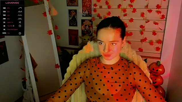 Snapshot of Bella_XO chatting on November 10, 2025, 8:08 am Bella XO online show from November 10, 2025, 8:08 am