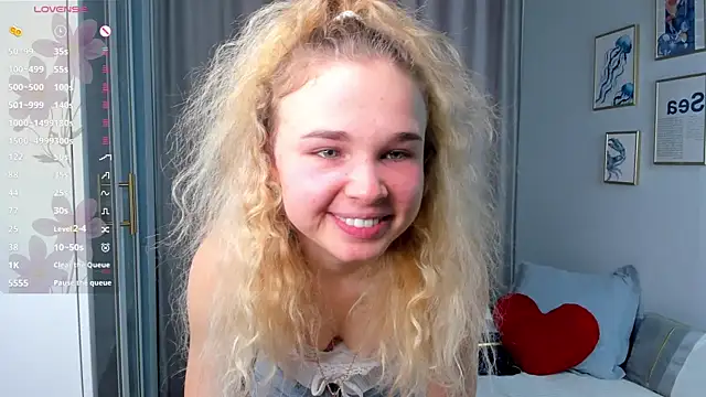 Snapshot of OdetteHarwick chatting on October 11, 2025, 8:26 am OdetteHarwick online show from October 11, 2025, 8:26 am