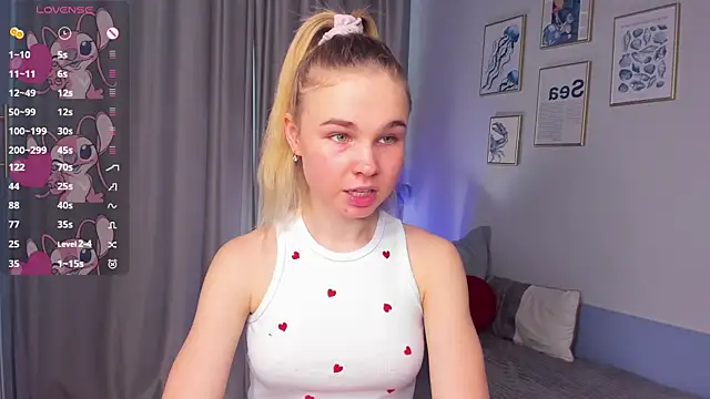 Snapshot of OdetteHarwick chatting on December 3, 2025, 9:42 am OdetteHarwick online show from December 3, 2025, 9:42 am