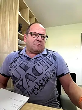 coupleLatinaLovers online show from October 21, 2025, 10:25 am