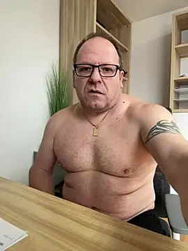 coupleLatinaLovers online show from February 10, 2025, 9:14 am