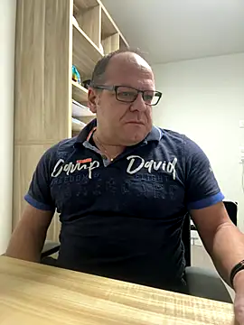 coupleLatinaLovers online show from December 22, 2025, 7:08 am