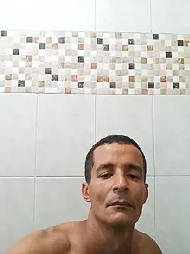 morenogato100 online show from May 26, 2026, 10:02 am