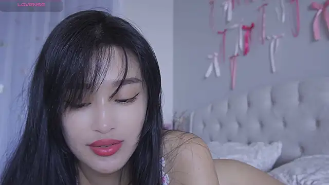 yumisunn online show from March 23, 2026, 4:01 am