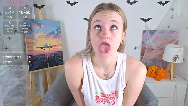 MaydaFoulk online show from October 25, 2025, 1:05 am