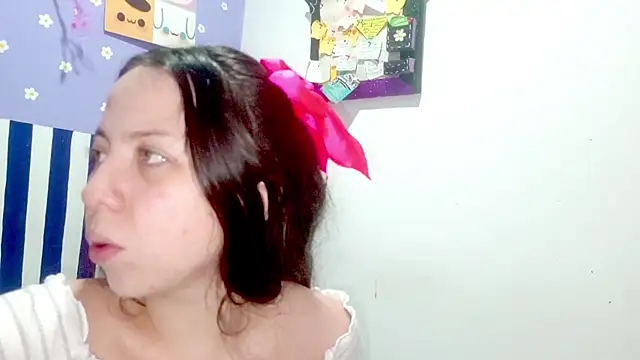 Snapshot of PetiteIvoryQueen19 chatting on July 29, 2026, 3:28 am PetiteIvoryQueen19 online show from July 29, 2026, 3:28 am