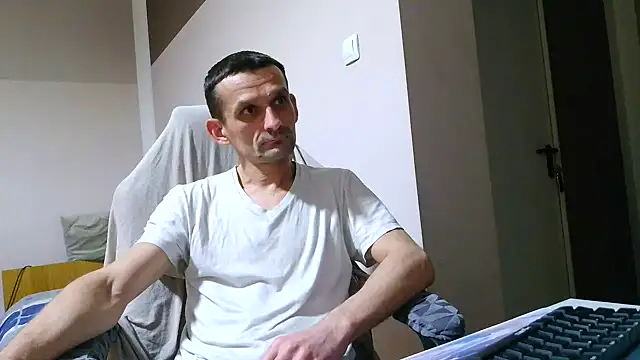 Snapshot of harddick1985big chatting on October 29, 2025, 2:38 pm harddick1985big online show from October 29, 2025, 2:38 pm