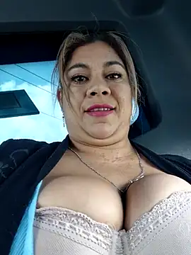 Laura-Hernandez online show from December 18, 2025, 3:16 pm