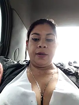 Snapshot of Laura-Hernandez chatting on March 9, 2026, 3:59 pm Laura-Hernandez online show from March 9, 2026, 3:59 pm