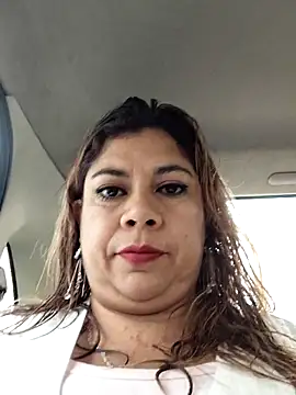 Snapshot of Laura-Hernandez chatting on March 12, 2026, 3:05 pm Laura-Hernandez online show from March 12, 2026, 3:05 pm