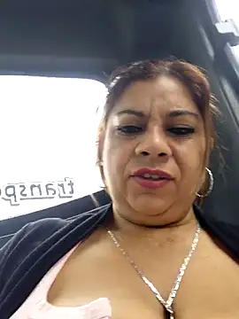 Laura-Hernandez online show from April 21, 2026, 3:40 pm