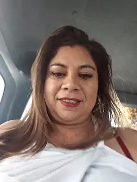 Snapshot of Laura-Hernandez chatting on March 15, 2026, 3:19 pm Laura-Hernandez online show from March 15, 2026, 3:19 pm