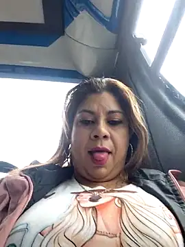 Laura-Hernandez online show from May 1, 2026, 3:28 pm