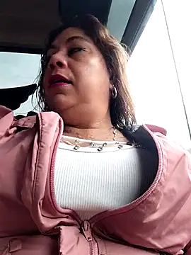 Snapshot of Laura-Hernandez chatting on March 11, 2026, 2:55 pm Laura-Hernandez online show from March 11, 2026, 2:55 pm