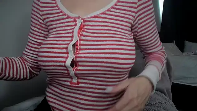 bigb00tyjudyyX online show from February 11, 2026, 7:58 pm