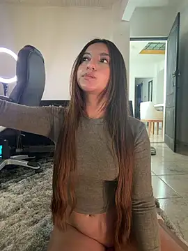 Snapshot of aly_golden_ chatting on November 27, 2025, 11:32 am aly golden online show from November 27, 2025, 11:32 am