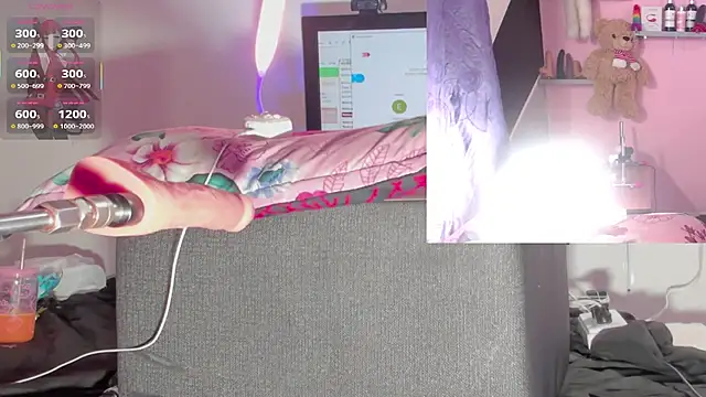 Snapshot of kira_touka chatting on November 27, 2025, 3:07 am kira touka online show from November 27, 2025, 3:07 am