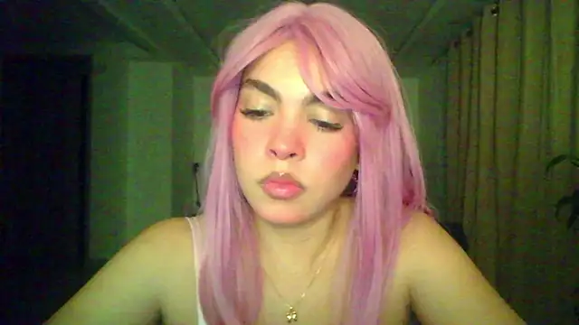 Snapshot of Kiri_Cutee chatting on November 25, 2025, 4:24 am Kiri Cutee online show from November 25, 2025, 4:24 am