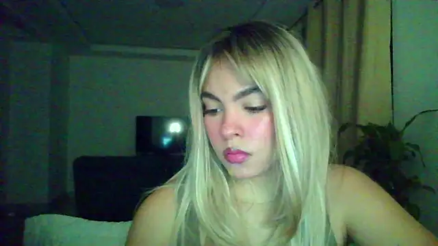 Snapshot of Kiri_Cutee chatting on November 29, 2025, 4:45 am Kiri Cutee online show from November 29, 2025, 4:45 am