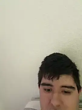 Snapshot of Yann_18 chatting on May 2, 2026, 3:06 pm Yann 18 online show from May 2, 2026, 3:06 pm