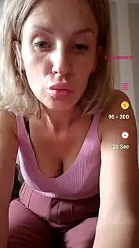 YourJuliena online show from August 4, 2026, 4:22 pm
