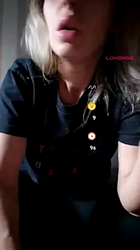 YourJuliena online show from July 23, 2026, 5:53 pm