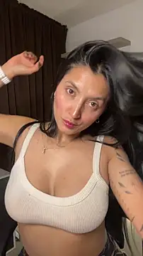 Valentina cartier online show from December 1, 2025, 12:33 am