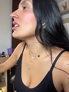 Valentina cartier online show from May 7, 2026, 12:37 am