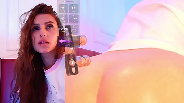 Luna monroe  online show from February 18, 2026, 4:14 pm