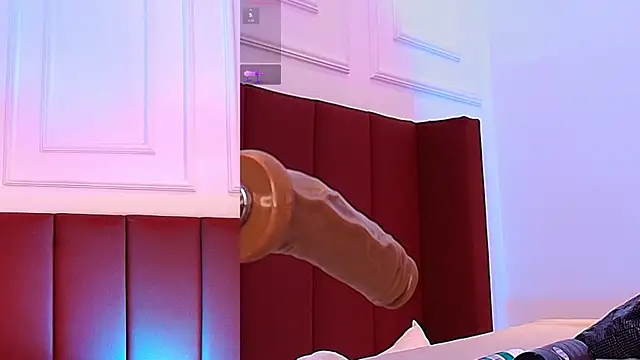 Luna monroe  online show from September 21, 2025, 12:10 pm