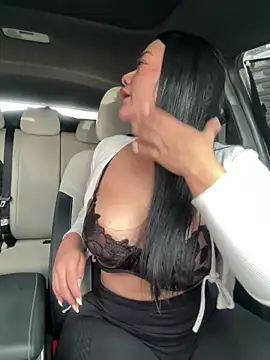 Snapshot of Abril10_ chatting on October 12, 2025, 2:18 pm Abril10 online show from October 12, 2025, 2:18 pm