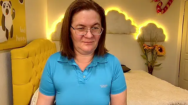 HolyMilfa online show from February 2, 2025, 2:02 pm