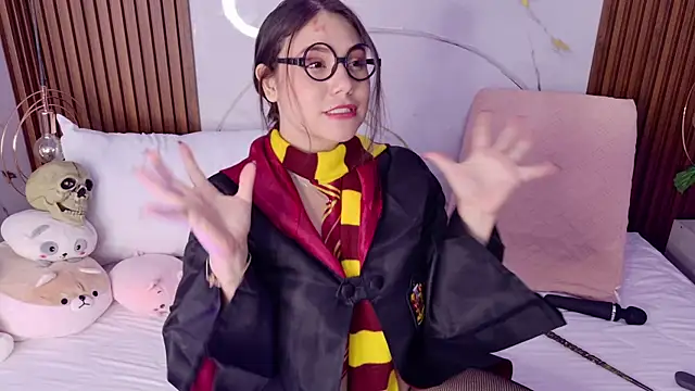 Snapshot of pamelajons_ chatting on October 24, 2025, 1:43 pm pamelajons online show from October 24, 2025, 1:43 pm