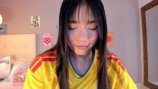 Snapshot of Maia_W10 chatting on June 23, 2026, 12:14 pm Maia W10 online show from June 23, 2026, 12:14 pm