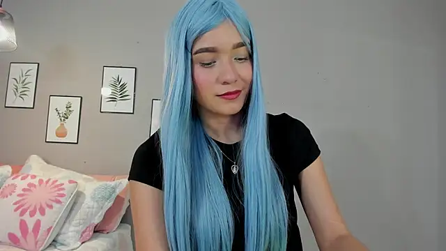 Snapshot of Maia_W10 chatting on October 7, 2025, 12:28 pm Maia W10 online show from October 7, 2025, 12:28 pm