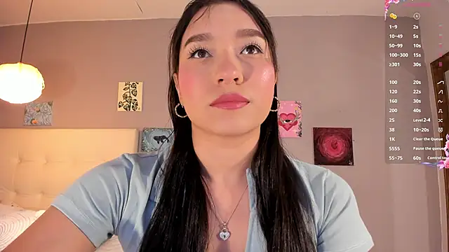 Snapshot of Maia_W10 chatting on May 30, 2026, 12:22 pm Maia W10 online show from May 30, 2026, 12:22 pm