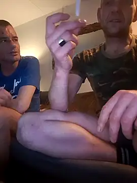 Snapshot of mikeythebestsucker chatting on November 26, 2025, 1:16 am mikeythebestsucker online show from November 26, 2025, 1:16 am