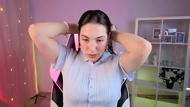 MelissaLovvv online show from June 20, 2026, 3:55 am