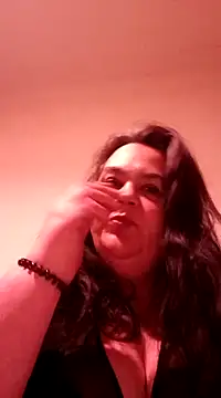 Snapshot of Niny84 chatting on January 13, 2025, 8:37 pm Niny84 online show from January 13, 2025, 8:37 pm