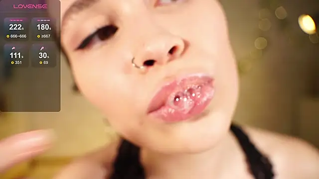 Snapshot of alma_yammy chatting on December 3, 2025, 4:28 pm alma yammy online show from December 3, 2025, 4:28 pm