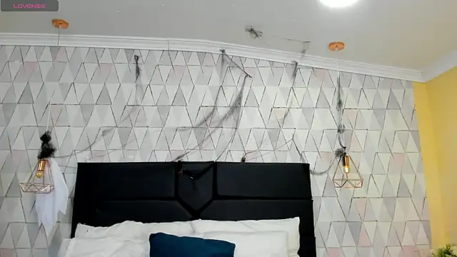 Snapshot of JustinePerry chatting on November 6, 2025, 3:10 am JustinePerry online show from November 6, 2025, 3:10 am