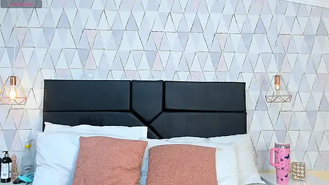 Snapshot of JustinePerry chatting on November 28, 2025, 3:28 am JustinePerry online show from November 28, 2025, 3:28 am