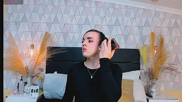 JustinePerry online show from February 19, 2026, 4:09 am