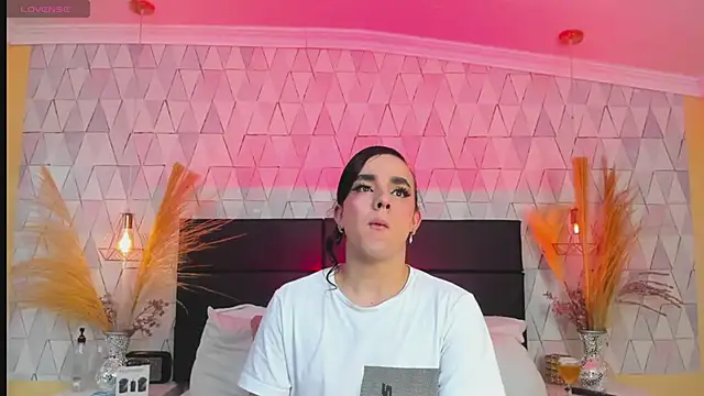 JustinePerry online show from February 16, 2026, 4:22 am